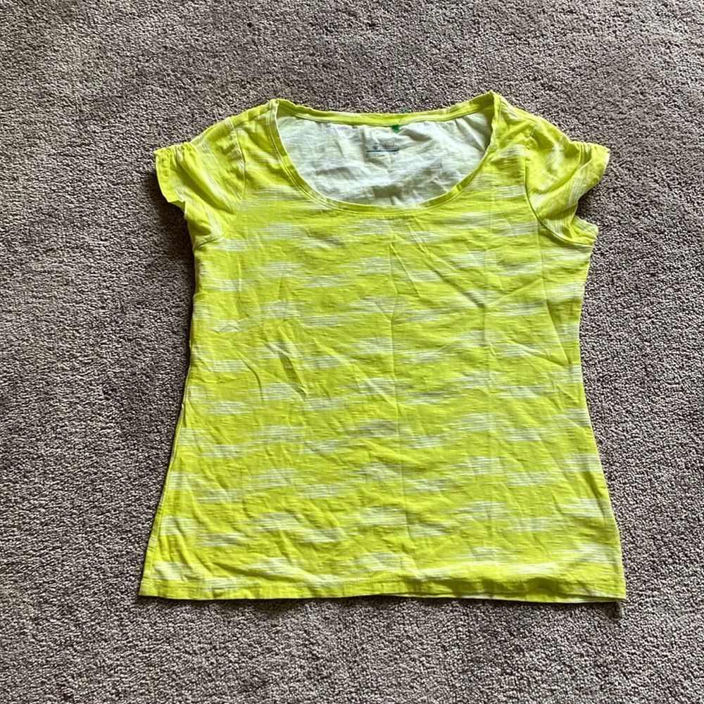 Columbia Neon Yellow Short Sleeve Top Lightweight Stretch Active Shirt SIZE M